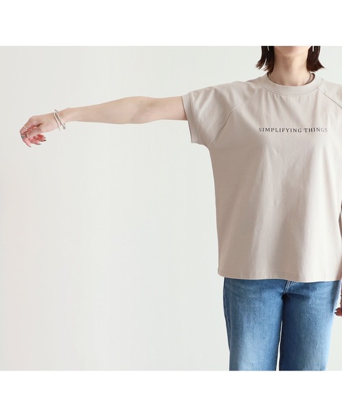reca（レカ）の「シンプルちびロゴTシャツ（Tシャツ/カットソー・レディース・オフホワイト/ブラック/グレイッシュベージュ・FREE）」の17枚目の写真