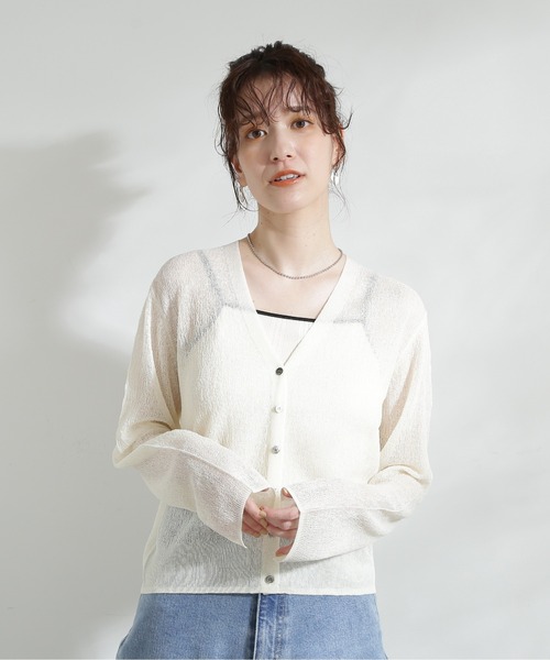N.（N. Natural Beauty Basic）（エヌエヌナチュラルビューティーベーシック）の「◆Ｖネックシアーカーディガン（カーディガン/ボレロ・レディース・オフホワイト/チャコールグレー/レッド・MEDIUM）」の16枚目の写真