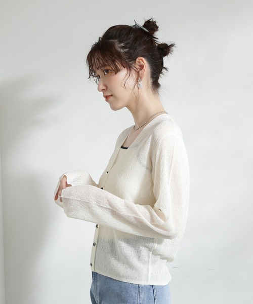 N.（N. Natural Beauty Basic）（エヌエヌナチュラルビューティーベーシック）の「◆Ｖネックシアーカーディガン（カーディガン/ボレロ・レディース・オフホワイト/チャコールグレー/レッド・MEDIUM）」の17枚目の写真