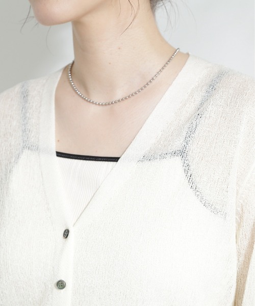 N.（N. Natural Beauty Basic）（エヌエヌナチュラルビューティーベーシック）の「◆Ｖネックシアーカーディガン（カーディガン/ボレロ・レディース・オフホワイト/チャコールグレー/レッド・MEDIUM）」の19枚目の写真