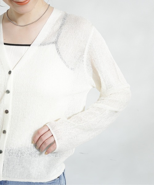 N.（N. Natural Beauty Basic）（エヌエヌナチュラルビューティーベーシック）の「◆Ｖネックシアーカーディガン（カーディガン/ボレロ・レディース・オフホワイト/チャコールグレー/レッド・MEDIUM）」の12枚目の写真