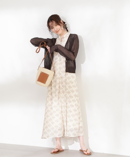 N.（N. Natural Beauty Basic）（エヌエヌナチュラルビューティーベーシック）の「◆Ｖネックシアーカーディガン（カーディガン/ボレロ・レディース・オフホワイト/チャコールグレー/レッド・MEDIUM）」の22枚目の写真