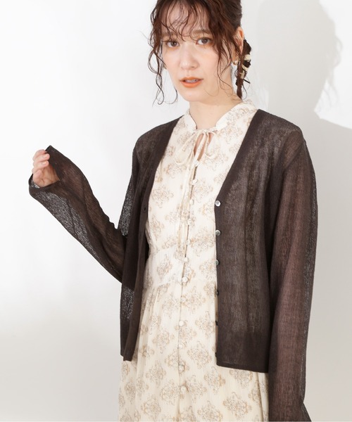 N.（N. Natural Beauty Basic）（エヌエヌナチュラルビューティーベーシック）の「◆Ｖネックシアーカーディガン（カーディガン/ボレロ・レディース・オフホワイト/チャコールグレー/レッド・MEDIUM）」の14枚目の写真