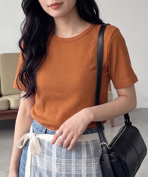 MILLER(ミラー)の「【Robert P. Miller】クルーネックTシャツ RM211-248(Tシャツ/カットソー・レディース・ブルー/アイボリー/グリーン/ブラウン/レッド/ネイビー/パープル/ブラック/オレンジ/ダークグレー/バーガンディー/ライトグレー/ピンク/イエロー/その他2/その他3/その他4/その他7/マルチ/その他6/ブルー系その他2/レッド系その他/キャメル・FREE)」の12枚目の写真