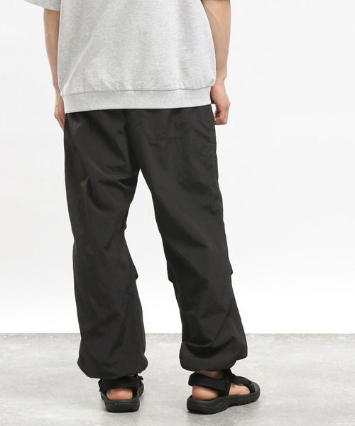 GLOBAL WORK Smile Seed Store（グローバルワーク スマイルシードストア）の「ライトウェイトパラシュートパンツ/100626（その他パンツ・メンズ・ブラック/ベージュ/ダークカーキ・SMALL/X-LARGE/LARGE/MEDIUM）」の6枚目の写真