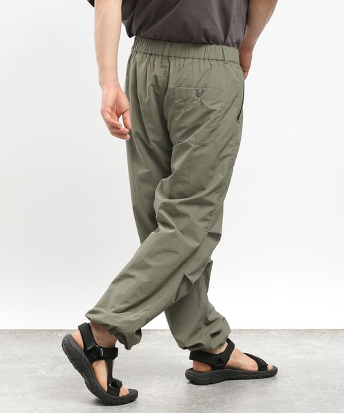 GLOBAL WORK Smile Seed Store（グローバルワーク スマイルシードストア）の「ライトウェイトパラシュートパンツ/100626（その他パンツ・メンズ・ブラック/ベージュ/ダークカーキ・SMALL/X-LARGE/LARGE/MEDIUM）」の12枚目の写真