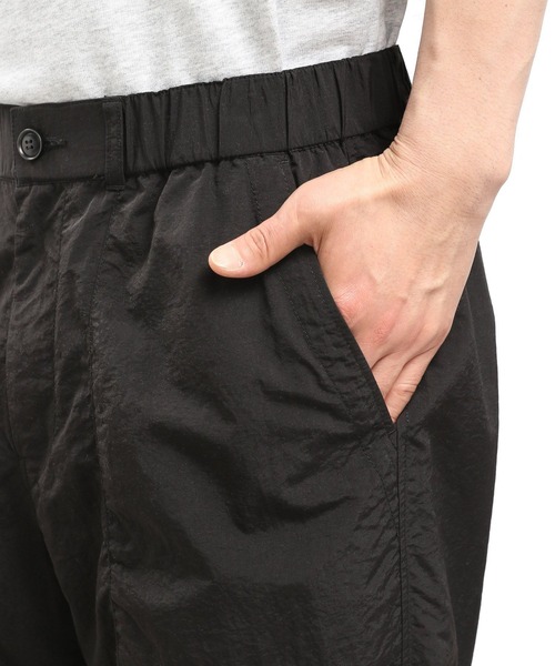 GLOBAL WORK Smile Seed Store（グローバルワーク スマイルシードストア）の「ライトウェイトパラシュートパンツ/100626（その他パンツ・メンズ・ブラック/ベージュ/ダークカーキ・SMALL/X-LARGE/LARGE/MEDIUM）」の18枚目の写真