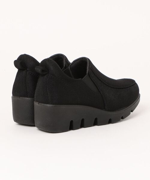 LUGG NAGG(ラグナグ)の「【撥水加工】軽量スリッポンシューズ【晴雨兼用】(スリッポン・レディース・ブラック/ダークブラウン・23.5cm/24.5cm/23.0cm/24.0cm/22.5cm)」の3枚目の写真