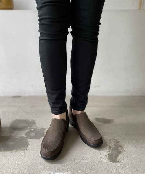 LUGG NAGG(ラグナグ)の「【撥水加工】軽量スリッポンシューズ【晴雨兼用】(スリッポン・レディース・ブラック/ダークブラウン・23.5cm/24.5cm/23.0cm/24.0cm/22.5cm)」の10枚目の写真
