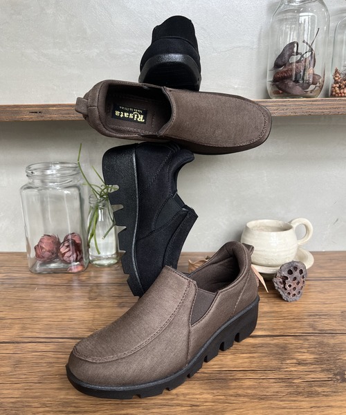 LUGG NAGG(ラグナグ)の「【撥水加工】軽量スリッポンシューズ【晴雨兼用】(スリッポン・レディース・ブラック/ダークブラウン・23.5cm/24.5cm/23.0cm/24.0cm/22.5cm)」の14枚目の写真