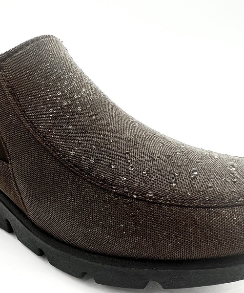 LUGG NAGG(ラグナグ)の「【撥水加工】軽量スリッポンシューズ【晴雨兼用】(スリッポン・レディース・ブラック/ダークブラウン・23.5cm/24.5cm/23.0cm/24.0cm/22.5cm)」の22枚目の写真