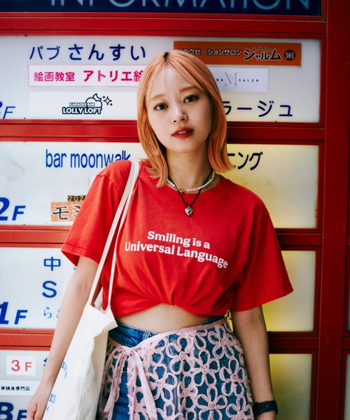 ROSE BUD(ローズバッド)の「ロゴTシャツ(Tシャツ/カットソー・レディース・ネイビー/レッド/ブルー・FREE)」の6枚目の写真