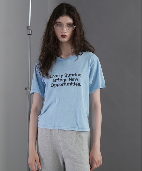 ROSE BUD(ローズバッド)の「ロゴTシャツ(Tシャツ/カットソー・レディース・ネイビー/レッド/ブルー・FREE)」の10枚目の写真
