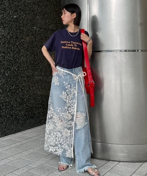 ROSE BUD(ローズバッド)の「ロゴTシャツ(Tシャツ/カットソー・レディース・ネイビー/レッド/ブルー・FREE)」の16枚目の写真