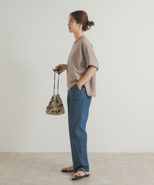 URBAN RESEARCH DOORS(アーバンリサーチドアーズ)の「ドルマンロールスリーブプルオーバー(Tシャツ/カットソー・レディース・チャコールグレー/ライトグレー/ベージュ・MEDIUM)」の13枚目の写真