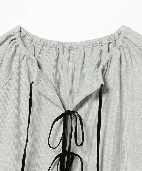 Ray BEAMS（レイビームス）の「Ray BEAMS / リブ ギャザーネック リボン カーディガン（カーディガン/ボレロ・レディース・グレー/レッド・ONE SIZE）」の16枚目の写真