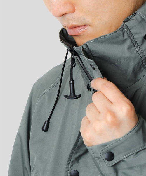 narifuri(ナリフリ)の「NFC 3レイヤーフルシームフィールドレインコート(ナイロンジャケット・メンズ・ダークネイビー/ライトオリーブ・LARGE/X-LARGE/SMALL/MEDIUM)」の11枚目の写真