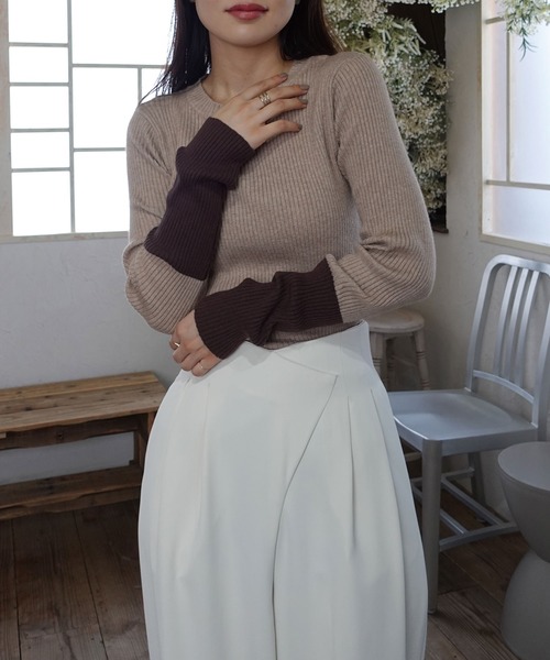CORNERS（コーナーズ）の「バイカラースリーブリブニットプルオーバー（Tシャツ/カットソー・レディース・ベージュ/ターコイズブルー/グレー/カーキ/ブラック・M）」の7枚目の写真