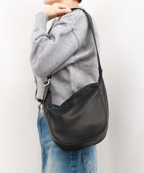 カシュカシュ cachecache / レザータッチソフトショルダーバッグ（ショルダーバッグ）｜cache cache（カシュ カシュ）