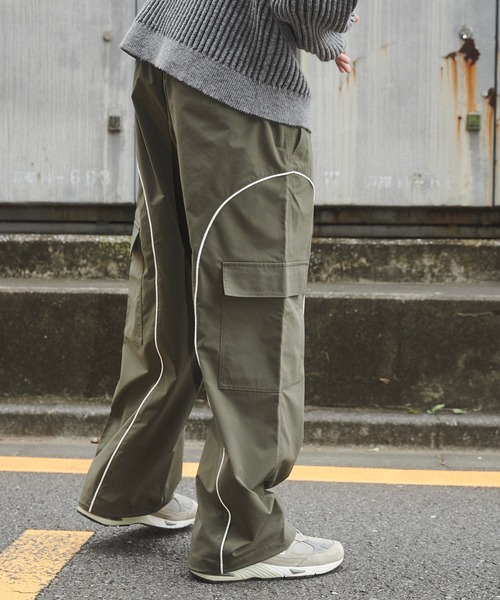 SHORT ROUND（ショートラウンド）の「SHORT ROUND/イージーパイピングカーゴパンツ（カーゴパンツ・メンズ・カーキ/ブラック・SMALL/MEDIUM）」の18枚目の写真