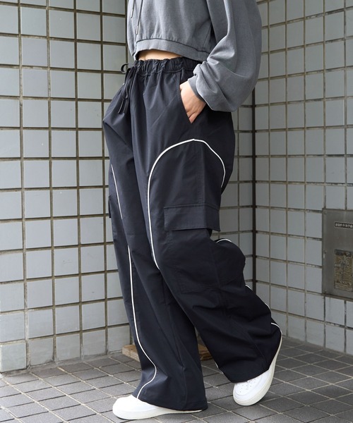 SHORT ROUND（ショートラウンド）の「SHORT ROUND/イージーパイピングカーゴパンツ（カーゴパンツ・メンズ・カーキ/ブラック・SMALL/MEDIUM）」の15枚目の写真