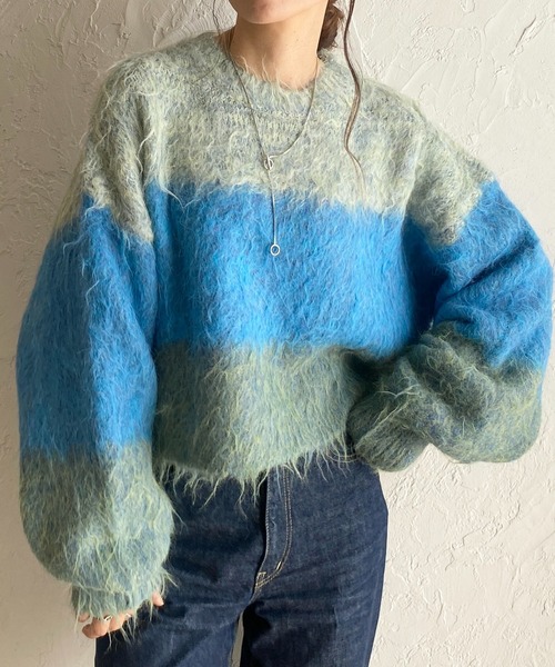She's Closet(シーズクローゼット)の「グラデーションバイカラー長袖ショート丈シャギーニット(ニット/セーター・レディース・ベージュ/チャコールグレー/ブルー・FREE)」の3枚目の写真