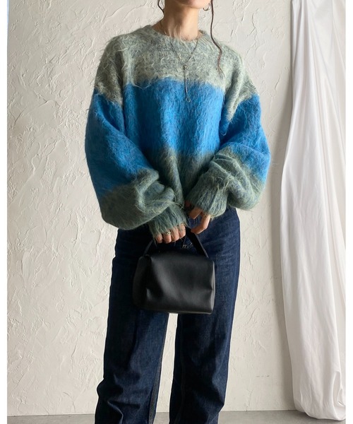 She's Closet(シーズクローゼット)の「グラデーションバイカラー長袖ショート丈シャギーニット(ニット/セーター・レディース・ベージュ/チャコールグレー/ブルー・FREE)」の7枚目の写真