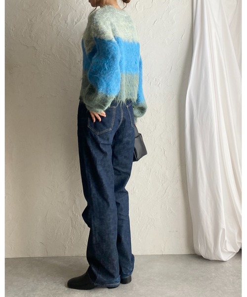 She's Closet(シーズクローゼット)の「グラデーションバイカラー長袖ショート丈シャギーニット(ニット/セーター・レディース・ベージュ/チャコールグレー/ブルー・FREE)」の8枚目の写真