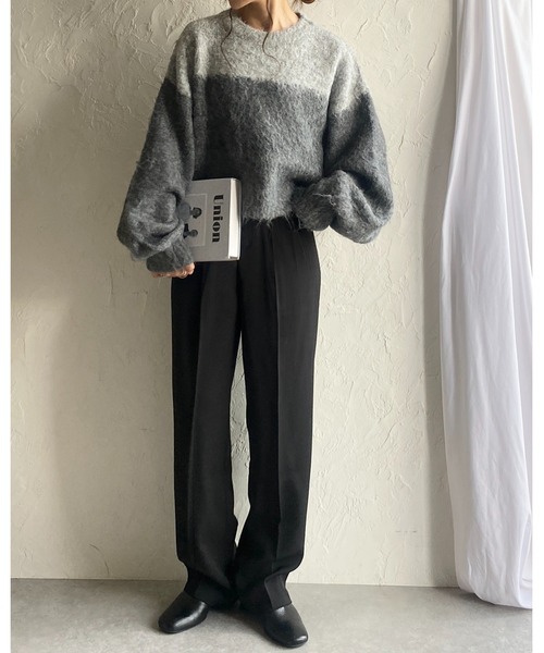 She's Closet(シーズクローゼット)の「グラデーションバイカラー長袖ショート丈シャギーニット(ニット/セーター・レディース・ベージュ/チャコールグレー/ブルー・FREE)」の13枚目の写真
