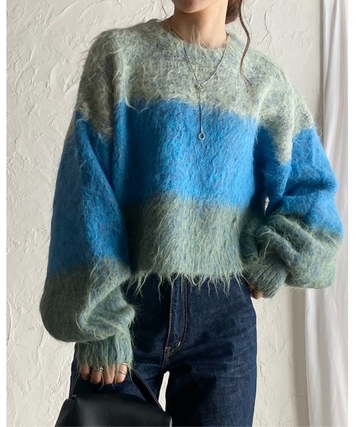 She's Closet(シーズクローゼット)の「グラデーションバイカラー長袖ショート丈シャギーニット(ニット/セーター・レディース・ベージュ/チャコールグレー/ブルー・FREE)」の15枚目の写真