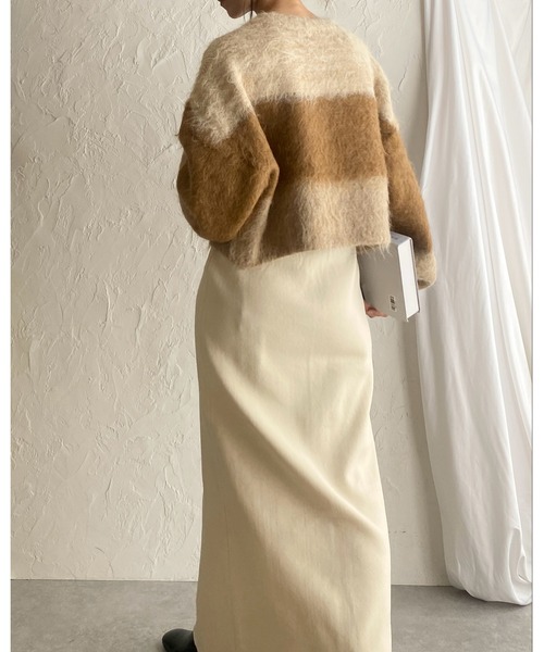 She's Closet(シーズクローゼット)の「グラデーションバイカラー長袖ショート丈シャギーニット(ニット/セーター・レディース・ベージュ/チャコールグレー/ブルー・FREE)」の18枚目の写真