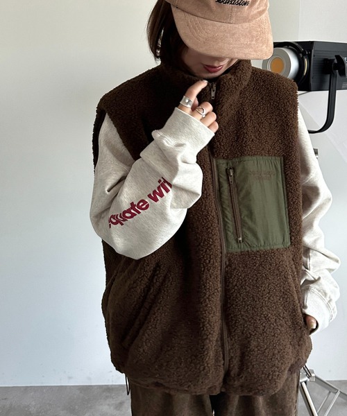 apres jour mignon(アプレジュールミニョン)の「アソートダウンライクベスト【ZOZOTOWN限定アイテム】(ベスト・レディース・オレンジ/アイボリー/ダークブラウン/チャコールグレー/ブラック・フリー/X-LARGE)」の21枚目の写真