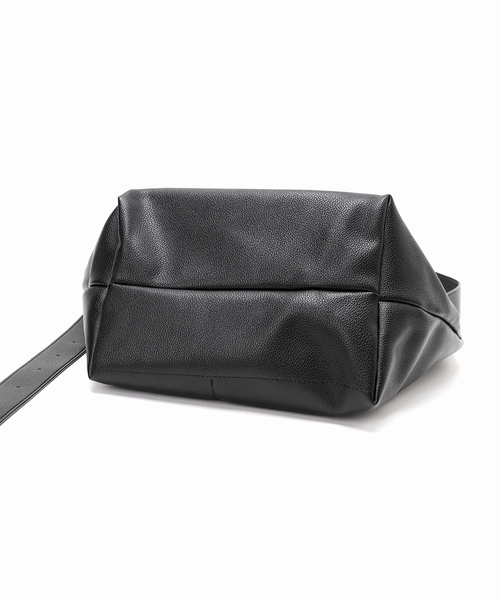 SLOBE IENA（スローブイエナ）の「《WEB限定/追加2》s.oyamada*SLOBE フェイクレザーBAG（クラッチバッグ・レディース・ブラック・FREE）」の9枚目の写真