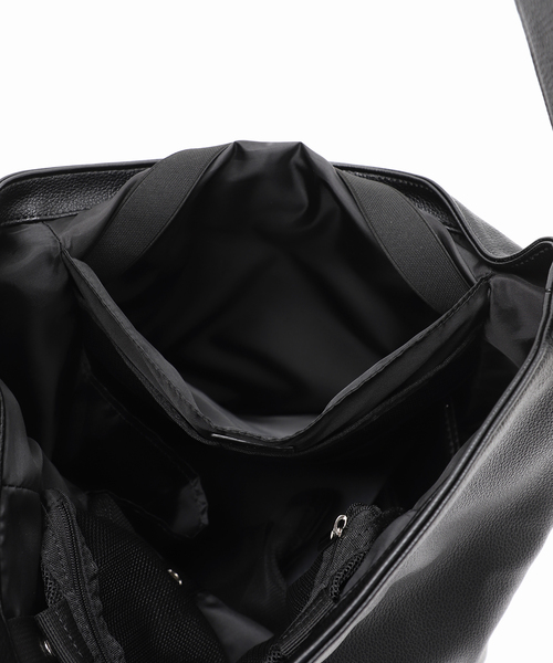 SLOBE IENA（スローブイエナ）の「《WEB限定/追加2》s.oyamada*SLOBE フェイクレザーBAG（クラッチバッグ・レディース・ブラック・FREE）」の15枚目の写真