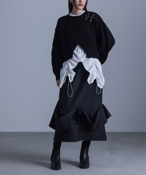 kOhAKU（コハク）の「『タックドレープナロースカート』（スカート・レディース・ブラック/グレー・2/1）」の5枚目の写真