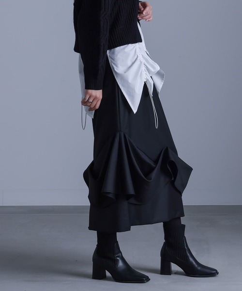 kOhAKU（コハク）の「『タックドレープナロースカート』（スカート・レディース・ブラック/グレー・2/1）」の4枚目の写真