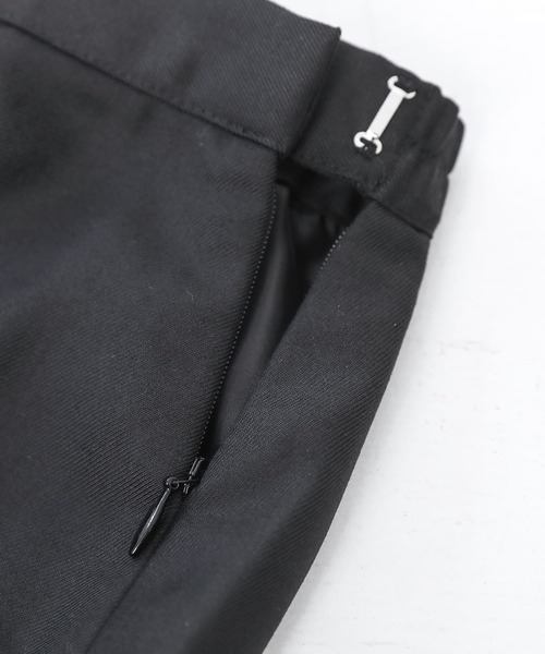 kOhAKU（コハク）の「『タックドレープナロースカート』（スカート・レディース・ブラック/グレー・2/1）」の11枚目の写真