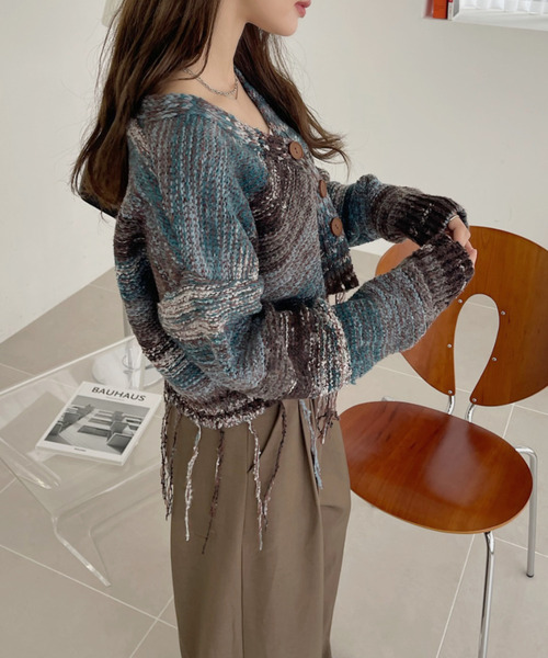 Ada.（エイダ）の「裾フリンジ グランジ グラデーション Vネック クロップド カーディガン（カーディガン/ボレロ・レディース・レッド/ブルー・FREE）」の10枚目の写真