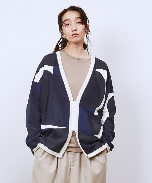 Dulcamara（ドゥルカマラ）の「リキッドバブルSWホックカーディガン（カーディガン/ボレロ・メンズ・グリーン/ネイビー・0/1）」の2枚目の写真