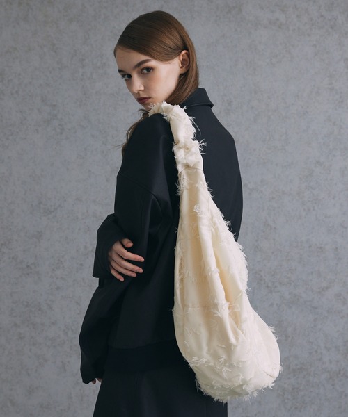 Spielio（シュピーリオ）の「【Spielio】fringe gathered shoulder bag/フリンジギャザーショルダーバッグ（ショルダーバッグ・メンズ・ブラック/オフホワイト・FREE）」の6枚目の写真