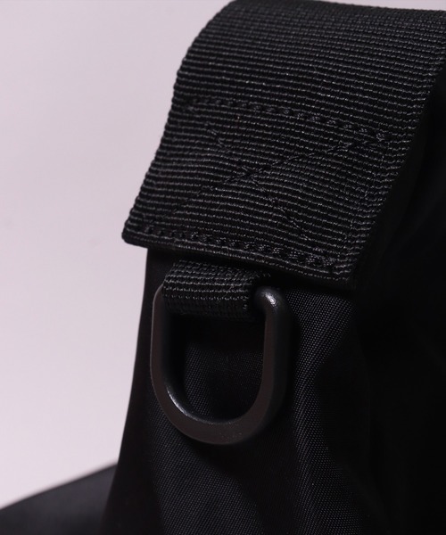 Red Cap Girl（レッドキャプガール）の「(LG)【Red Cap Girl】アクリルキーホルダー付き ショルダーバッグ（ショルダーバッグ・メンズ・ブラック・ONE SIZE）」の13枚目の写真