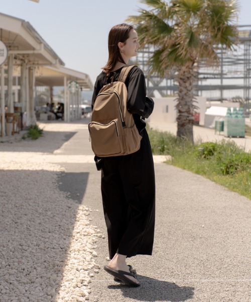 Rename（リネーム）の「Rename ゴールドファスナーマルチポケット デイバッグ（バックパック/リュック・レディース・ブラック/モカ・FREE）」の15枚目の写真