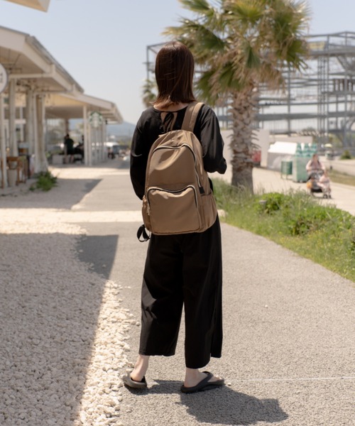 Rename（リネーム）の「Rename ゴールドファスナーマルチポケット デイバッグ（バックパック/リュック・レディース・ブラック/モカ・FREE）」の16枚目の写真