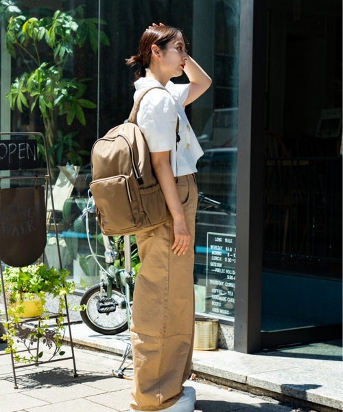 Rename ゴールドファスナーマルチポケット デイバッグ（バックパック