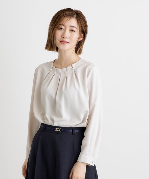 grove(グローブ)の「◆パール調タックブラウス(シャツ/ブラウス・レディース・ナチュラル/オフホワイト・03/02/01/04/05)」の5枚目の写真