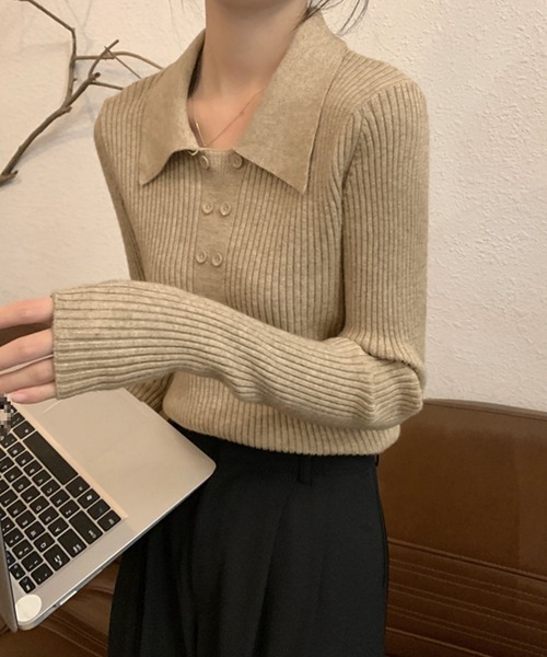 IRADOWL(アイラドール)の「飾りボタンリブニットセーター(ニット/セーター・レディース・ベージュ/カーキ/ブラック・FREE)」の7枚目の写真