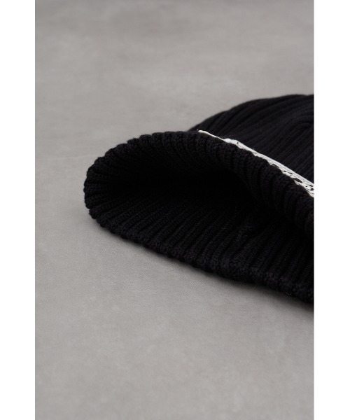 AZUL by moussy(アズールバイマウジー)の「ワッペンニットキャップ(ニットキャップ/ビーニー・メンズ・レッド/ブラック・FREE)」の9枚目の写真