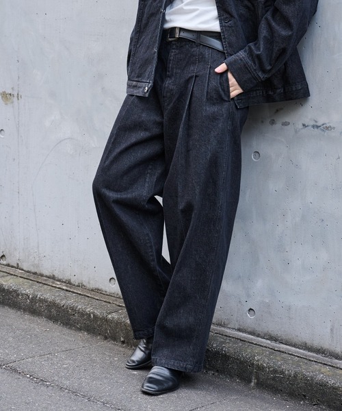 COLONY 2139(コロニートゥーワンスリーナイン)の「2タックストレートデニムスラックス(デニムパンツ・メンズ・ブラック/インディゴブルー・LARGE/MEDIUM)」の7枚目の写真
