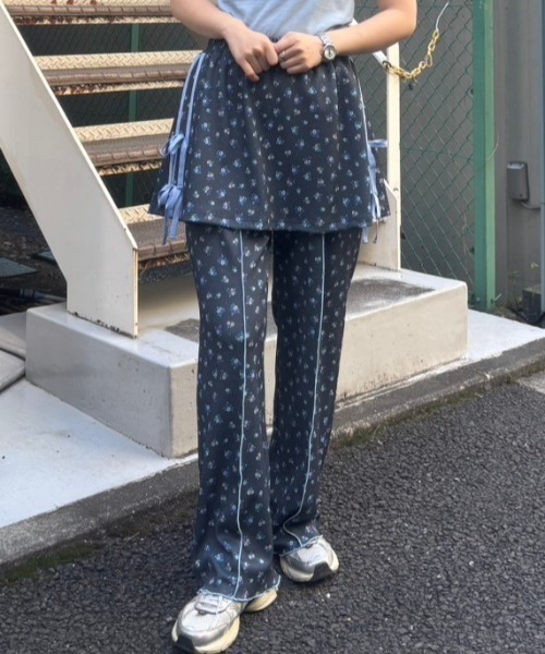 Candy Stripper キャンディストリッパー フラワー柄スカートパンツ Candy Stripper｜キャンディストリッパーのその他パンツ（花柄