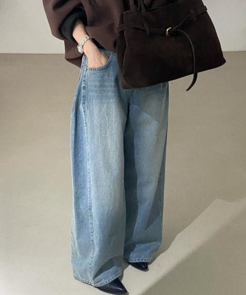 FREE STYLISTS(フリー スタイリスト)の「YUGA_YGMC サイドタック ワイドストレート デニムパンツ(デニムパンツ・レディース・ライトブルー/インディゴブルー/ブラック・S/M/L/FREE)」の11枚目の写真